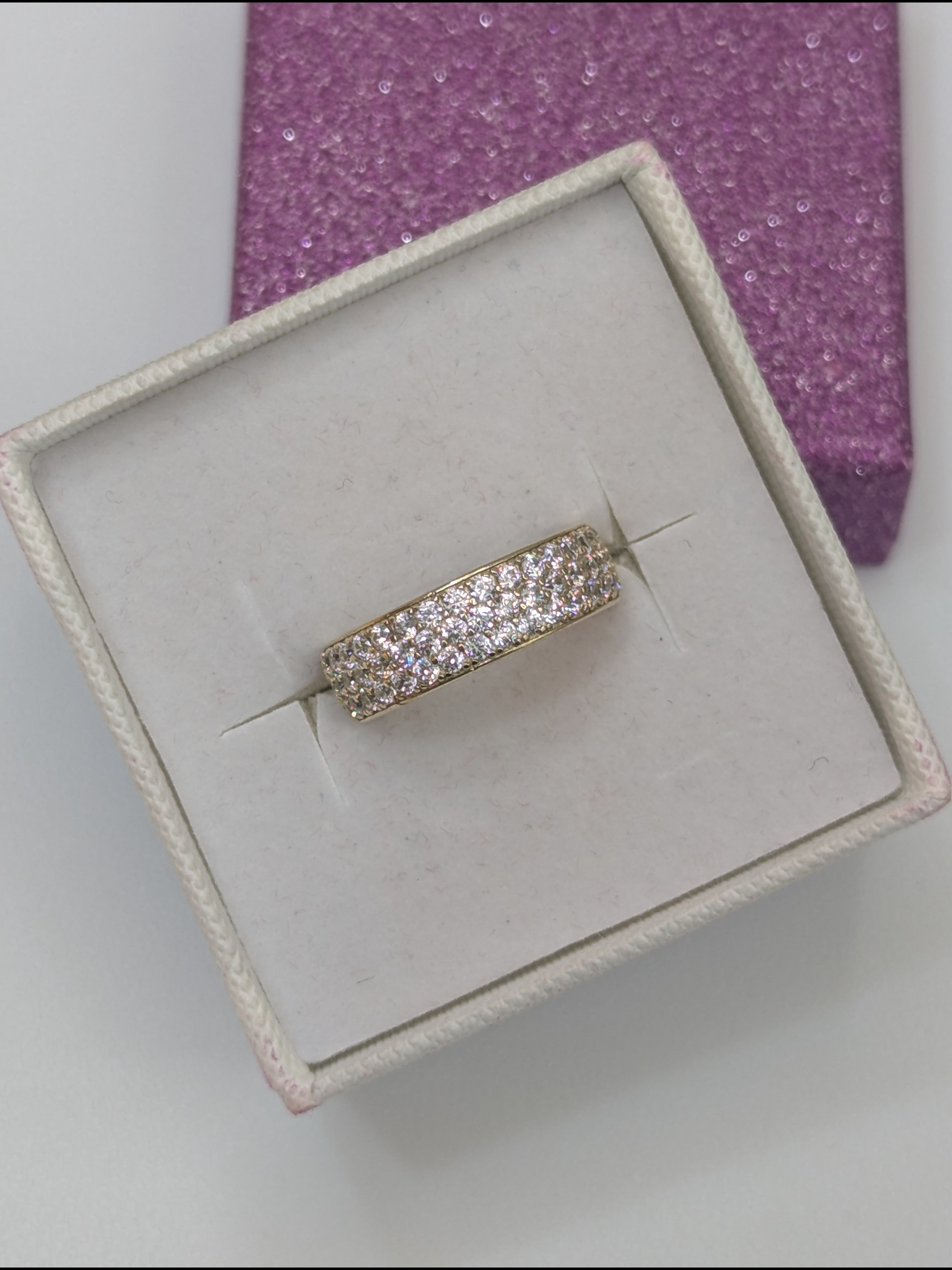 10kt Real Gold Women's Band Ring Size 7